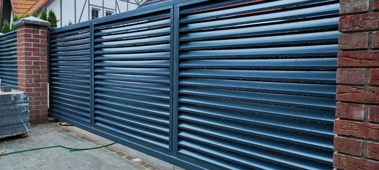 забор-жалюзи с ламелями эко-z ral7024 серый графит фото16 в Екатеринбурге