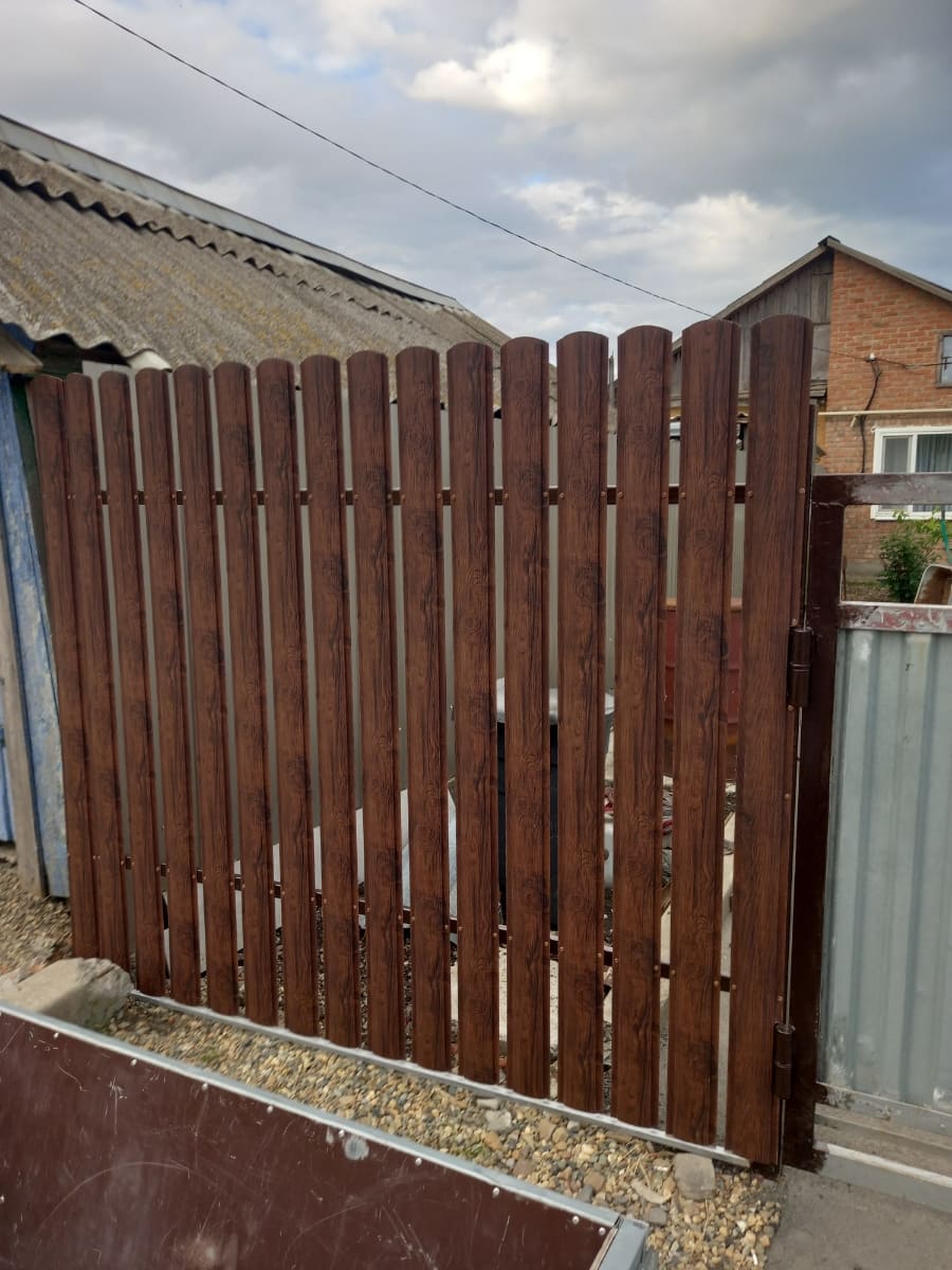 Забор из евроштакетника 2м Античный Дуб SteelArt двусторонний в Екатеринбурге