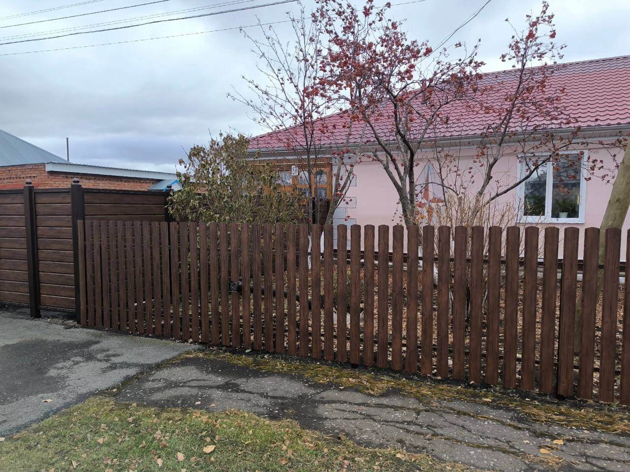 Забор из евроштакетника 12м Античное Дерево Принтек фото 1 в Екатеринбурге