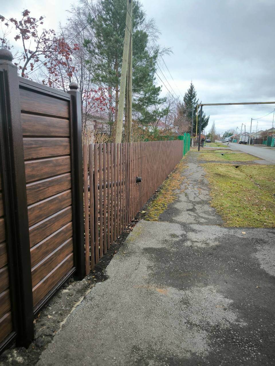 Забор из металлосайдинга Евро-Брус 46м Античное Дерево Принтек фото 3 в Екатеринбурге