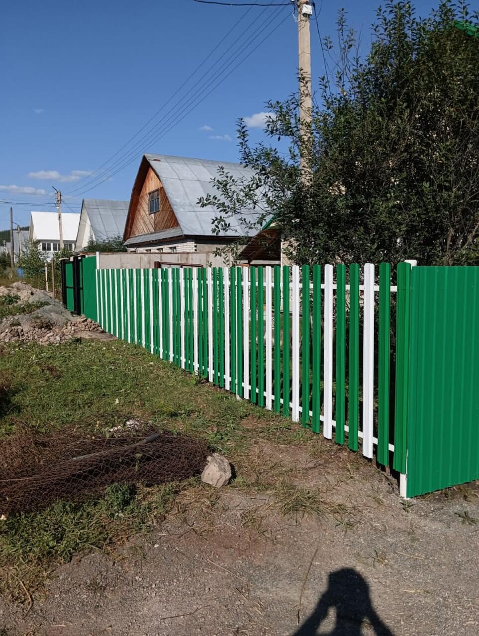 Забор из евроштакетника 10м RAL9003 Белый, RAL6029 Зеленая Мята в Екатеринбурге