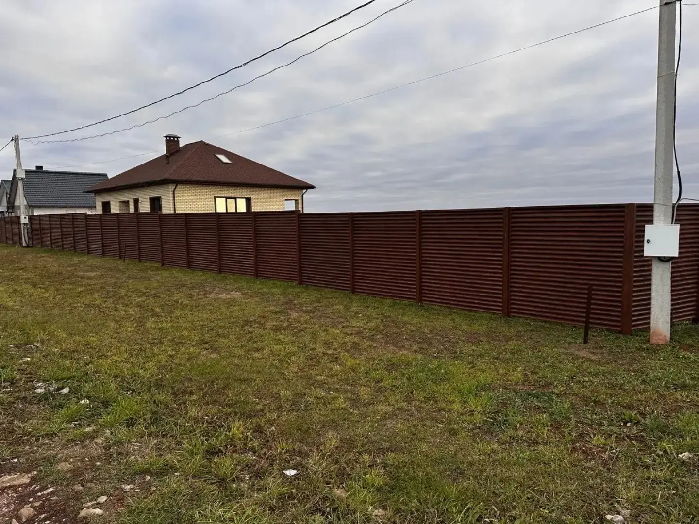 Забор-жалюзи из ламелей ЭКО-Z 58м Темный Дуб 3D Принтек фото 2 в Екатеринбурге