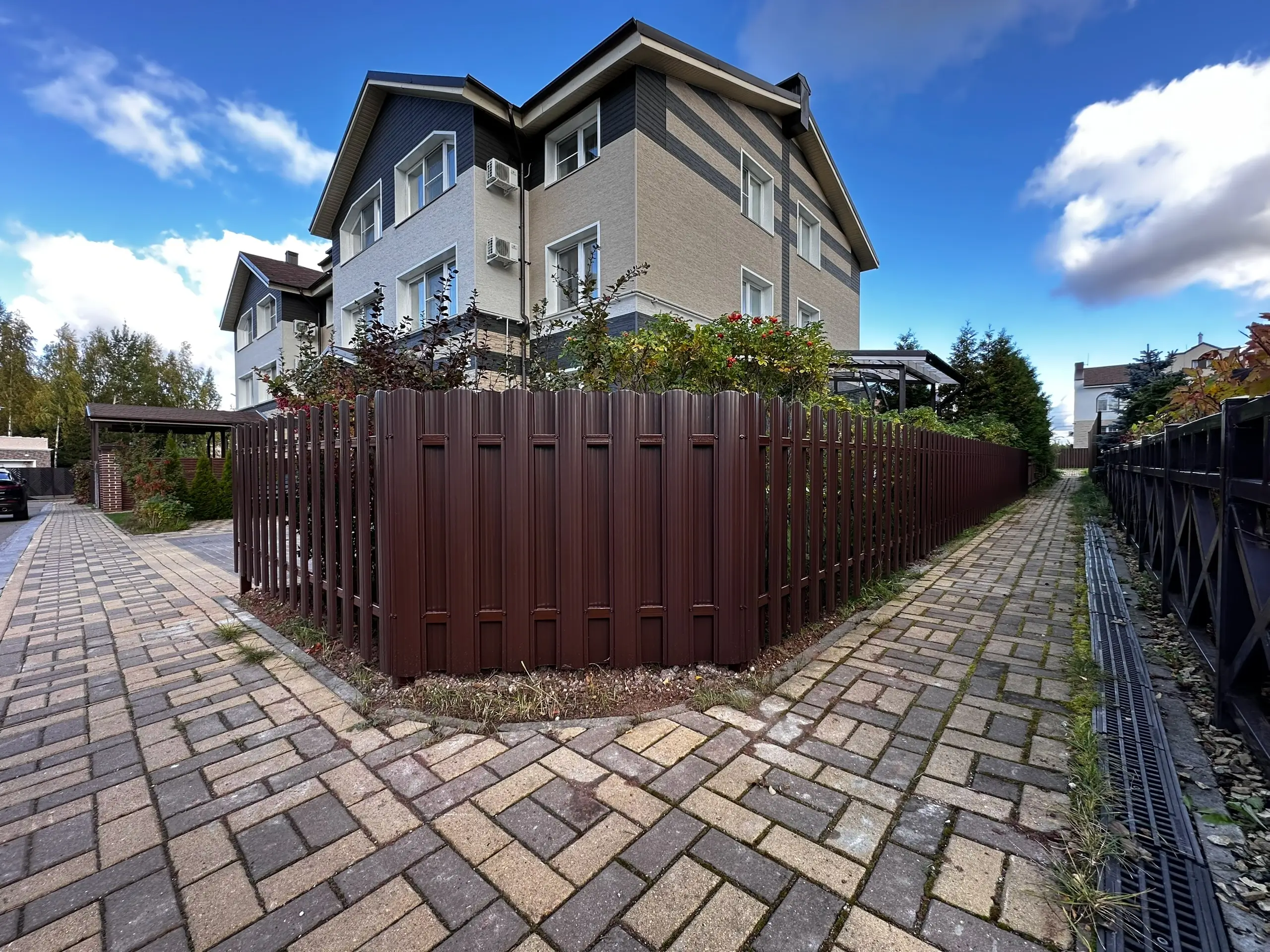 Заборчик из евроштакетника 18м RAL8017/8017 Шоколад двусторонний фото 1 в Екатеринбурге