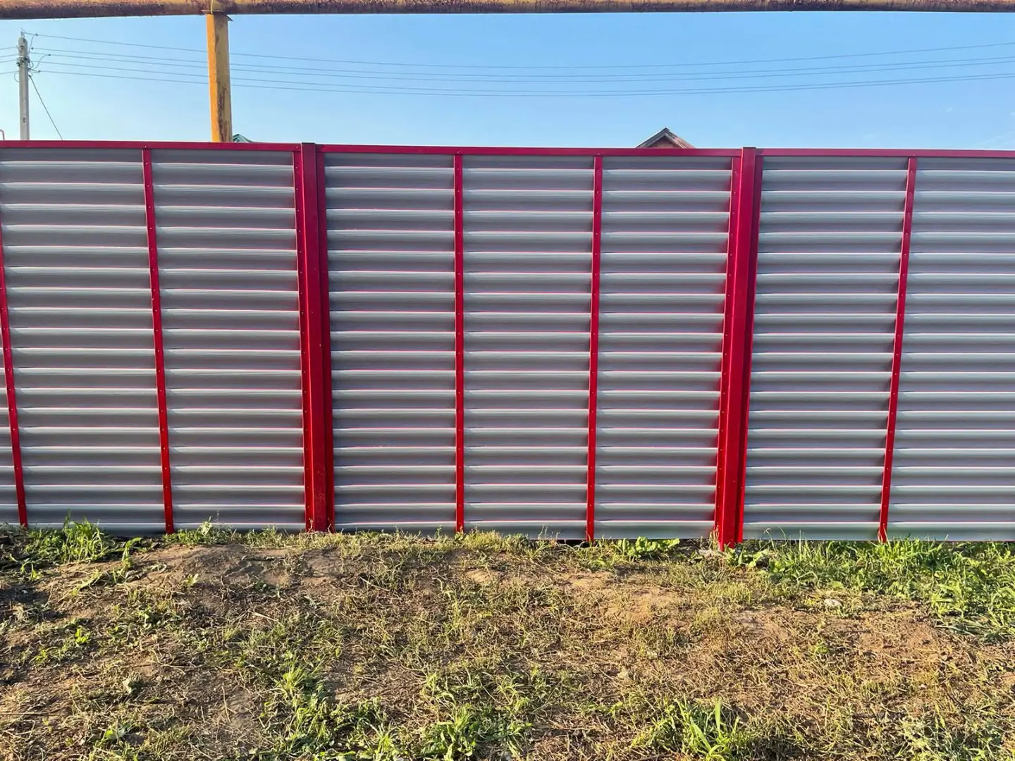 Забор-жалюзи из ламелей Еврожалюзи 24м RAL3003 Рубин фото 5 в Екатеринбурге