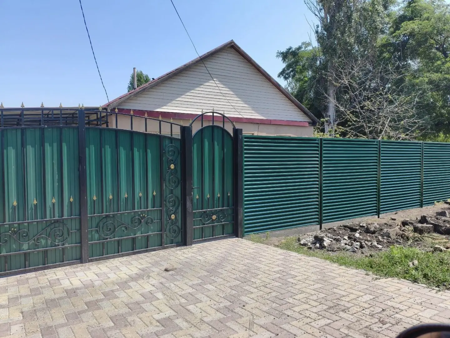 Забор-жалюзи из ламелей ЭКО-Z 24м RAL6005 Зеленый Мох в Екатеринбурге